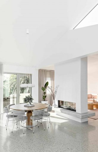 luxury accommodation holiday house wollongong airbnb south coast nsw